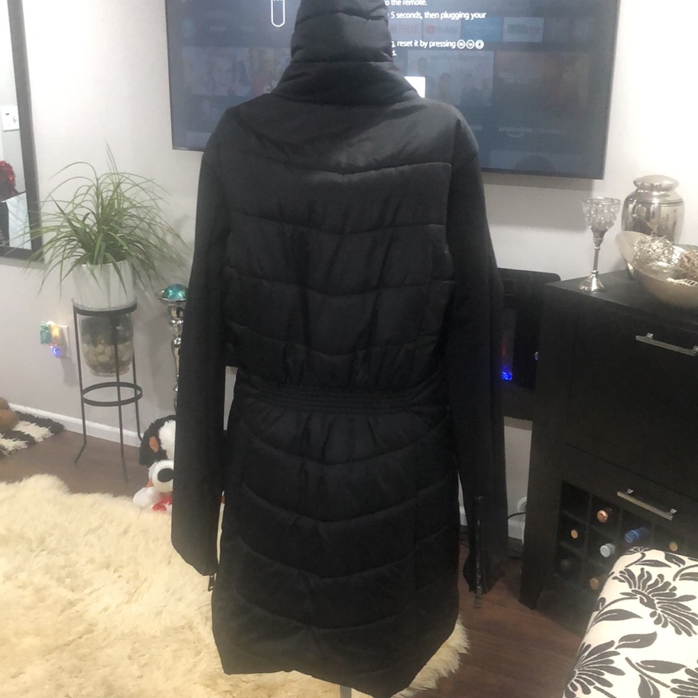 Bebe coat. - Picture 4 of 5